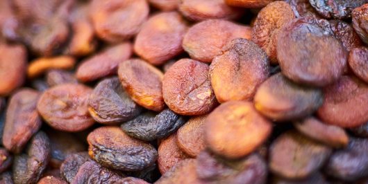 Natural non-sulphured dried apricots